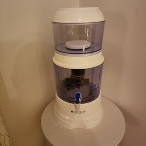 Santevia White and Purple Water Filter